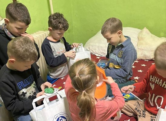 Janu�r 7-�n, siker�lt meglepet�st szerezni a zsad�nyi Horv�th csal�dban. K�pek forr�sa: B�k�s V�rmegyei Rend�r-f�kapit�nys�g   