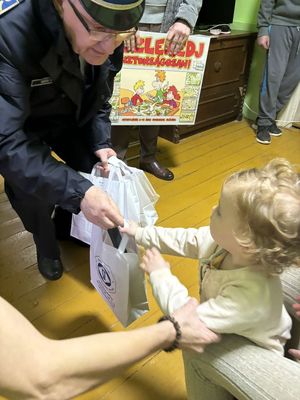 Janu�r 7-�n, siker�lt meglepet�st szerezni a zsad�nyi Horv�th csal�dban. K�pek forr�sa: B�k�s V�rmegyei Rend�r-f�kapit�nys�g   