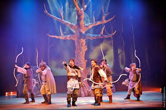  Jelenet az el�ad�sb�l. K�p forr�sa: B�k�scsabai J�kai Sz�nh�z Facebook-oldala   