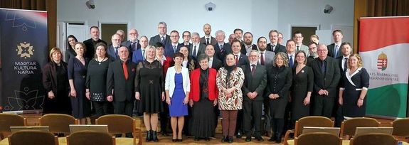  Negyven�ten vehettek �t miniszteri elismer� oklevelet. K�p forr�sa: B�k�s V�rmegyei Korm�nyhivatal