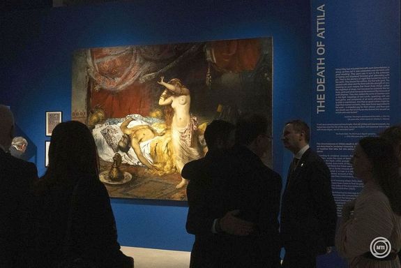 A magyar kult�ra napj�n, janu�r 22-�n, cs�t�rt�k�n megny�lt az Attila c�m� nemzetk�zi t�rlat Budapesten, a Magyar Nemzeti M�zeumban. K�pek: MTI / Kocsis Zolt�n   