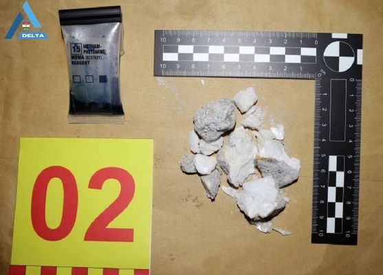 A k�szletek �s eszk�z�k lefoglal�sa mellett, minden a hat�s�ghoz ker�l, amelyet b�ncselekm�ny elk�vet�s�hez haszn�ltak a tettesek. K�pek forr�sa: B�k�s V�rmegyei Rend�r-f�kapit�nys�g