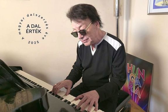 ,,Forog a sorsom a lemezen, / �tfut az �let a kezemen...