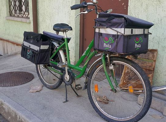 Kor�bban, m�r p�ntekt�l, m�t�l kezdik k�zbes�teni a febru�ri dupla nyugd�j �s a 14. havi els� negyed�t. A k�p illusztr�ci�. K�p: Police.hu