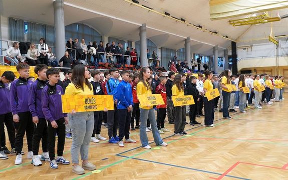 A k�p a p�nteki megnyit�n k�sz�lt, a Proh�szka Zsolt V�rosi Tornacsarnokban. K�p forr�sa: dr. G�rg�nyi Ern� polg�rmester Facebook-oldala