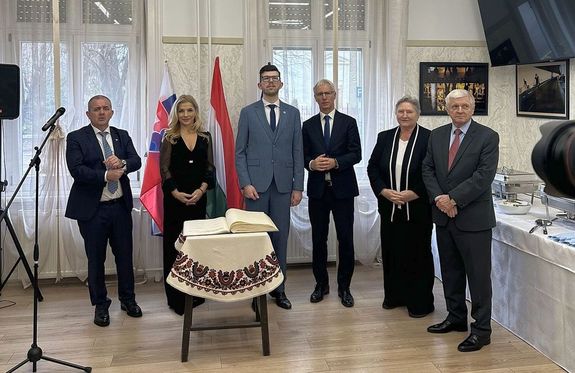 A meg�jult b�k�scsabai Szlov�k Kult�ra H�za, bel�lr�l. K�p forr�sa: Solt�sz Mikl�s �llamtitk�r Facebook-oldala