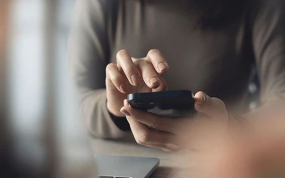 Dobozi n� jelentette be a rend�rs�gre, hogy �jszaka k�b�t�szert fogyasztott �s rosszul �rzi mag�t. A k�p illusztr�ci�. K�p: Shutterstock   