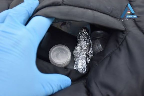 A rend�r�k mindh�rom esetben k�b�t�szergyan�s anyagokat tal�ltak �s fogyaszt�st mutattak ki az ellen�rz�ttekn�l. K�p forr�sa: B�k�s V�rmegyei Rend�r-f�kapit�nys�g   