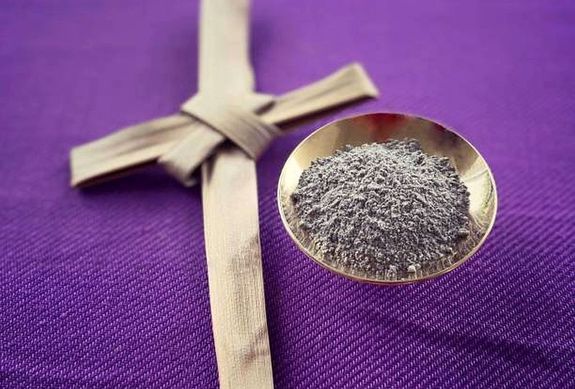 Id�n, 2026-ban, febru�r 18-�n, ma van hamvaz�szerda. K�p: iStock   