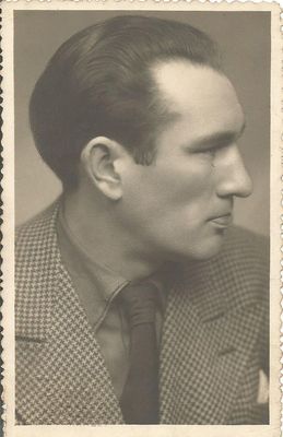  Ismert �s kev�sb� ismert k�pek Koh�n Gy�rgyr�l. K�pek forr�sa: Szerz�   