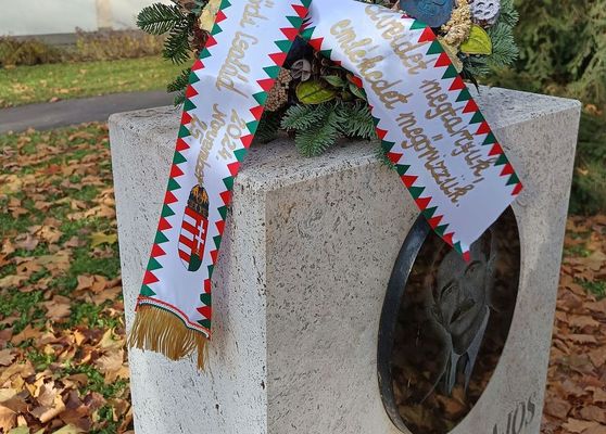 Dr. Erd�di Lajos 53 �vesen, a t�l�l�k m�sodik, egyben utols� szerelv�ny�vel �rkezett haza, 1955-ben. Forr�s �s k�p: Erd�di csal�d