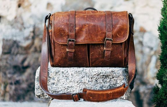 A b�k�scsabai asszony k�vette a telefon�l� utas�t�sait �s a h�za kapuj�ra t�sk�t akasztott ki, �tmilli� forinttal. A k�p illusztr�ci�. K�p: Pixabay