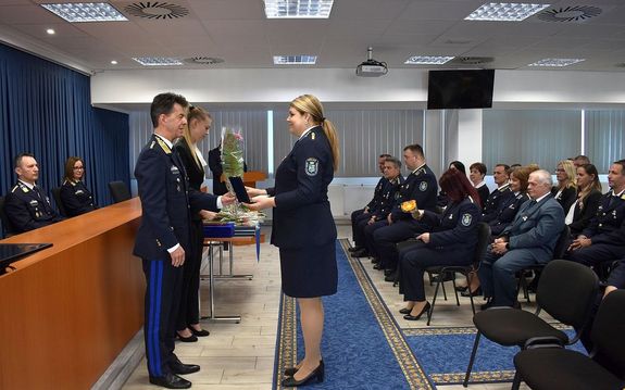 Kit�ntetettek Budapesten �s a B�k�s V�rmegyei Rend�r-f�kapit�nys�gon. K�pek forr�sa: B�k�s V�rmegyei Rend�r-f�kapit�nys�g – B�k�s v�rmegyei rend�rs�g Facebook-oldala