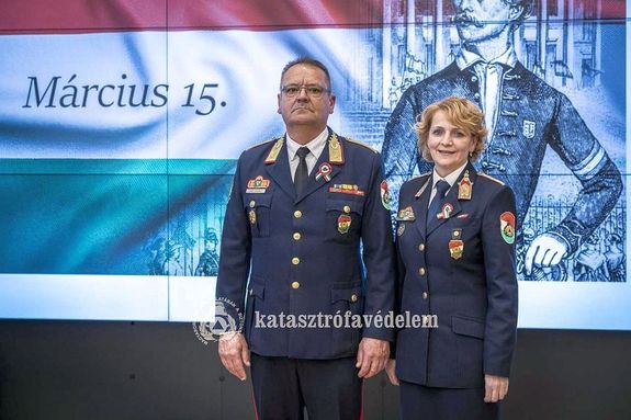 A B�k�s v�rmegyei katasztr�fav�delem munkat�rsait is elismert�k m�rcius 15-e alkalm�b�l. K�pek forr�sa: B�k�s V�rmegyei Katasztr�fav�delmi Igazgat�s�g      