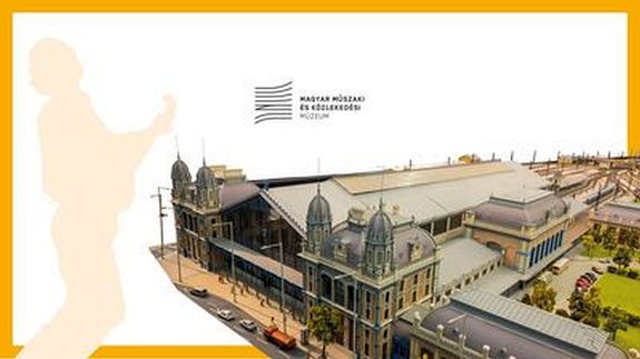 A p�lyaudvaron otthon vagyok c�m� ki�ll�t�s megh�v�-plak�tja. K�p forr�sa: opera.hu