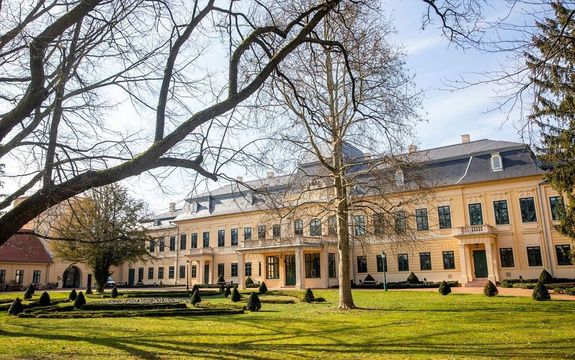 A Gyulai Alm�sy-kast�ly L�togat�k�zpont b�lterm�ben, holnap, ism�t M�zeumi Szabadegyetem lesz. K�p: MTI / Rosta Tibor