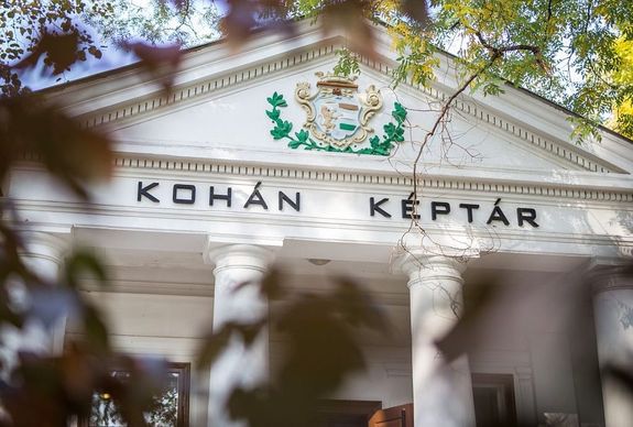 Bagyinszki Zolt�n ki�ll�t�sa m�rcius 26-�n, cs�t�rt�k�n, holnap, 17 �rakor ny�lik Gyul�n, a Koh�n K�pt�rban. K�p: Gyulakult