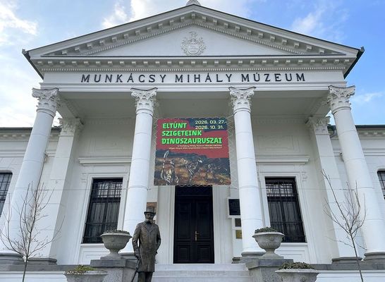 A b�k�scsabai Munk�csy Mih�ly M�zeumban, p�nteken, megny�lt az Elt�nt szigeteink dinoszauruszai c�m� ki�ll�t�s. K�p forr�sa: Munk�csy Mih�ly M�zeum Facebook-oldala