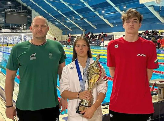 A b�k�scsabai mini k�ld�tts�g, balr�l id. Petr�czki Zsombor edz�, Nagy-Benedek Izabell �s Petr�czki Zsombor, Pr�g�ban