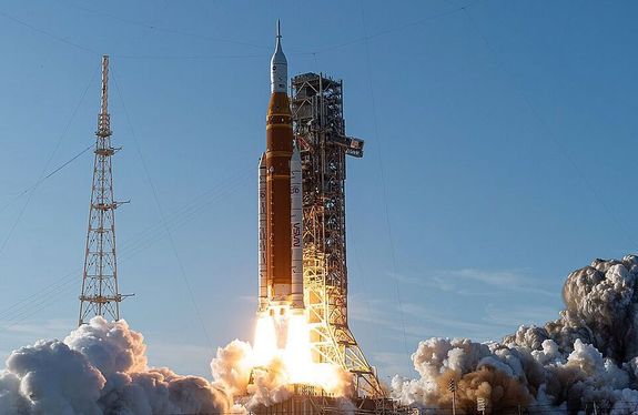  Az Orion indul�sa 2026. �prilis elsej�n. K�p: NASA. K�p forr�sa: Wikip�dia