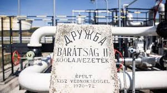 A Bar�ts�g cs�vezet�k a vil�g leghosszabb k�olajvezet�ke. A cs�vezet�k a d�lkelet-oroszorsz�gi Szamara v�rosn�l kezd�dik, ahol a Nyugat-Szib�ri�b�l, az Uralb�l �s a Kaszpi-tengert�l �rkez� k�olajat t�pl�lj�k bele. Forr�s: Wikip�dia. K�p forr�sa: Facebook