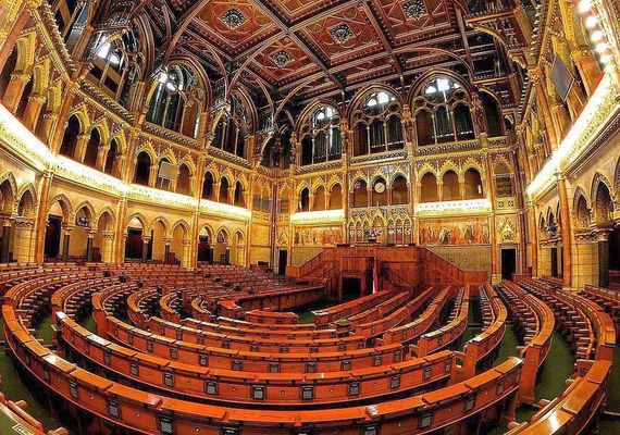 Az Orsz�ggy�l�s �l�sterme. K�p: Orsz�gh�z Facebook-oldala