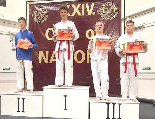 A gy�ztes Kov�cs �ron, Sp�rta Taekwon-do Medgyesegyh�za SE TKD. K�p forr�sa: Szerz�
