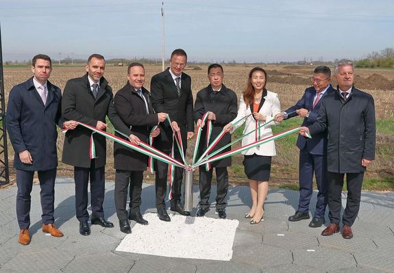Letett�k a Vulcan Shield b�k�scsabai gy�rt�b�zis�nak alapk�v�t – sz�molt be 2026. �prilis 2-�n, a B�k�s V�rmegyei Korm�nyhivatal. K�p: B�k�s V�rmegyei Korm�nyhivatal