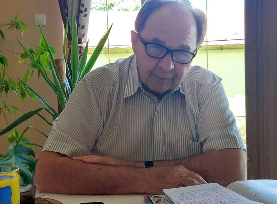 Dr. �rus Tibor az orsz�gos kamarai k�ld�ttk�zgy�l�s tagjak�nt r�szt vett a m�jus 30-ai �l�sen. Egyet�rt a szervezet javaslat�val, hogy �jra k�telez�v� kell tenni az orvosi kamarai tags�got