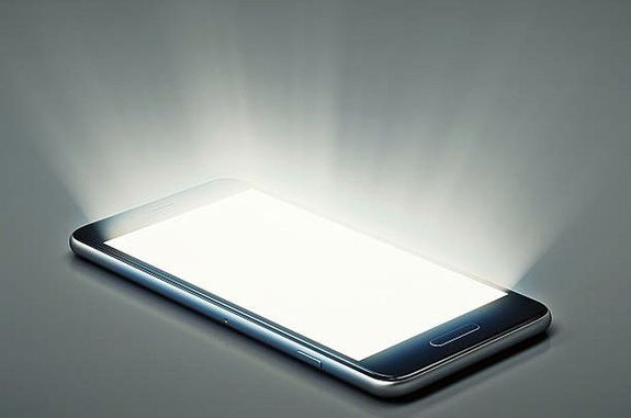 Arra kell k�rni a maguknak �n�ll�an programot szervez� fiatalokat, hogy ne kapcsolj�k ki, ne halk�ts�k le a telefonjukat, legyenek el�rhet�k. A k�p illusztr�ci�. K�p: iStock   