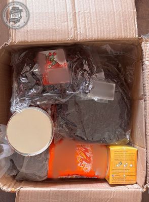 T�bb, mint 10 kilogramm k�b�t�szert foglalt le a K�szenl�ti Rend�rs�g Nemzeti Nyomoz� Iroda. Az illeg�lis �ru postai csomagokban, te�sdobozokban �rkezett Thaif�ldr�l. K�pek forr�sa: Police.hu