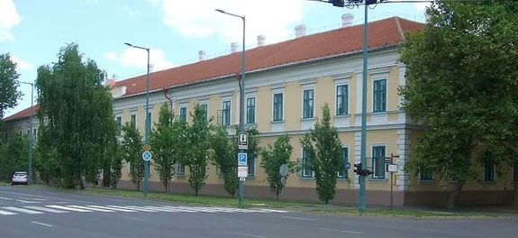 A F�v�rosi �nkorm�nyzat Gyulai Id�sek Otthon�nak �p�lete, a V�rtan�k �tj�n. K�p: google.com