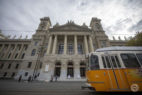 A fel�j�tott Igazs�g�gyi Palota 2026. okt�ber 20-�n. K�pek: MTI / Balogh Zolt�n   