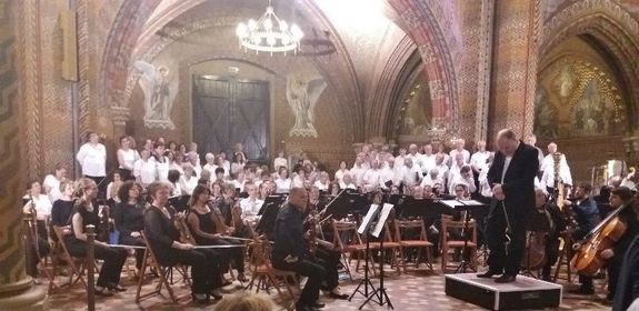 Somogyv�ry �kos vez�nyelte Erkel Hymnusz�t – az eredetit – a koron�z� templomban